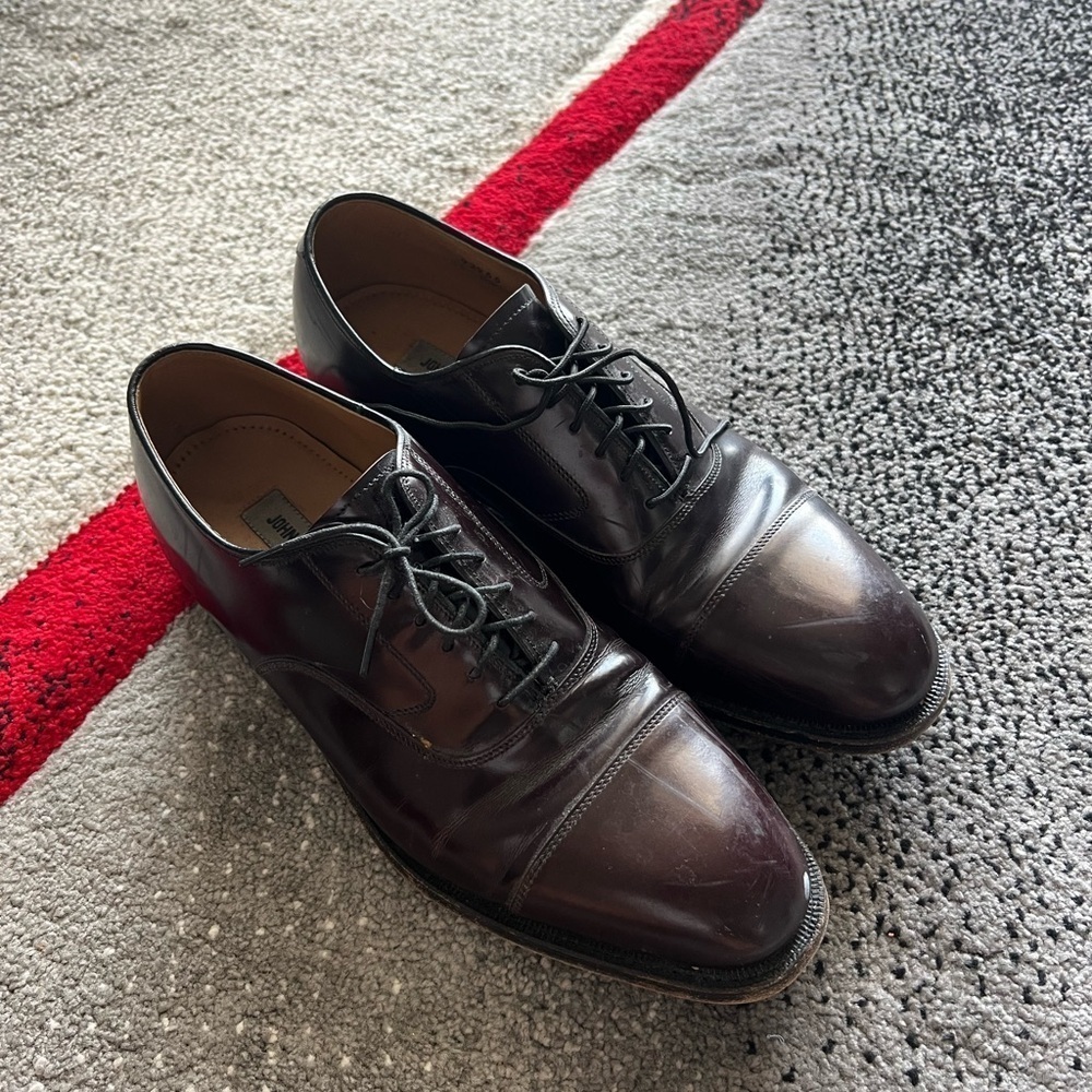 Johnston & Murphy Shiny Leather Upper Oxford Dress Shoes